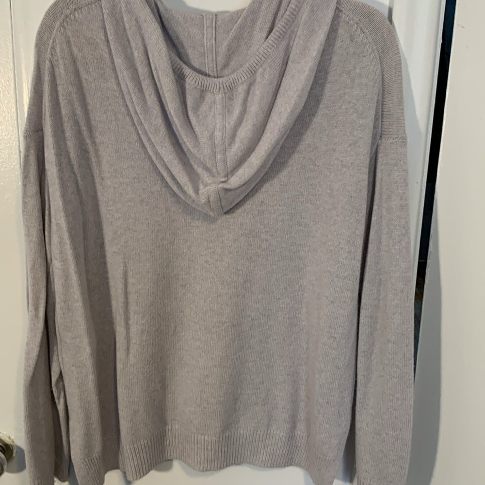 Grey sweater - Picture 3 of 3